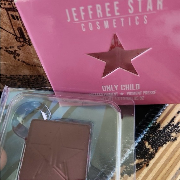 Jeffree Star Other - Jeffree Star Cosmetics 'Only Child' Single Pressed Pigment - Brown